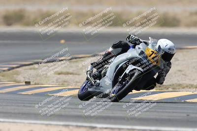 media/Apr-20-2025-CVMA (Sun) [[39090e8767]]/Race 11-500-350 Supersport (Holeshot)/